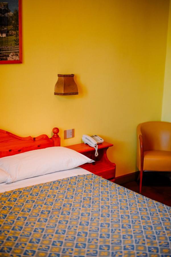 Hotel Stelvio Varese Exterior foto