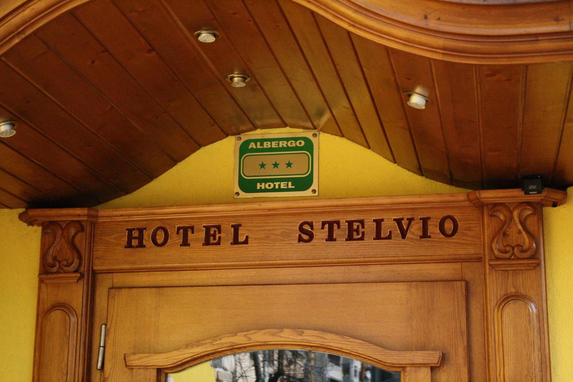 Hotel Stelvio Varese Exterior foto