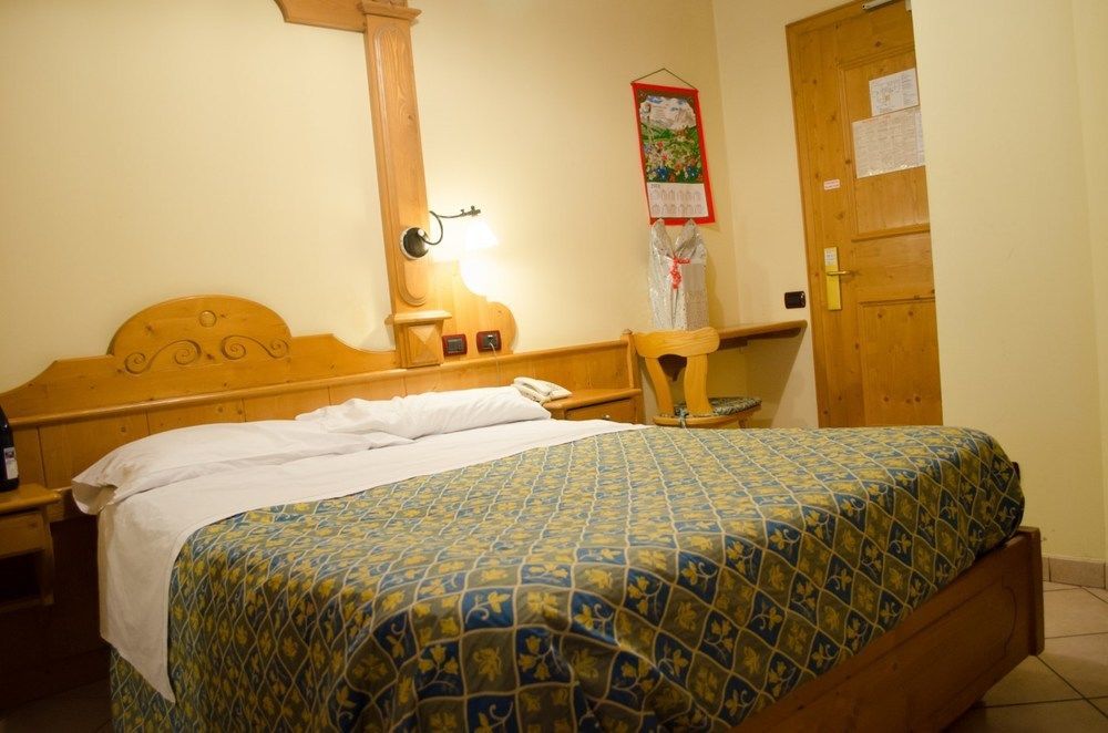 Hotel Stelvio Varese Exterior foto